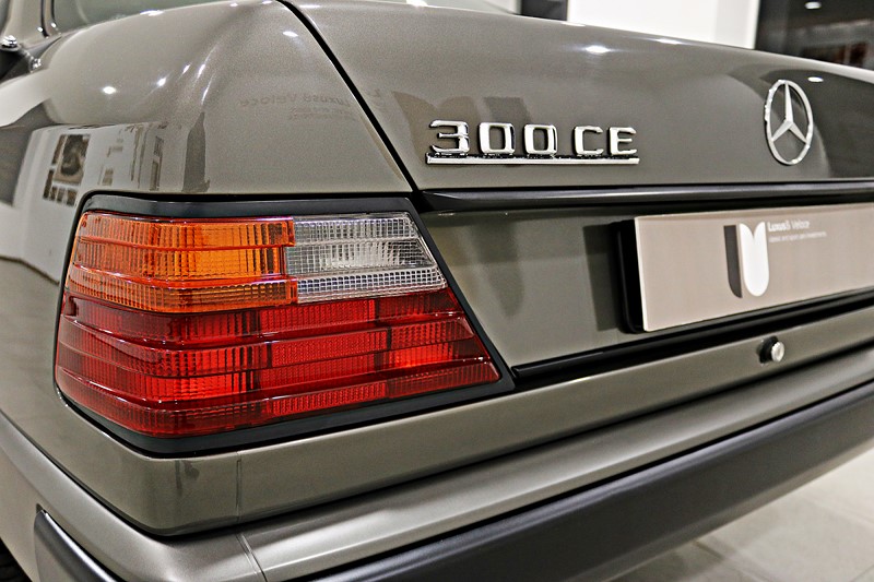 1988 Mercedes Benz 300CE